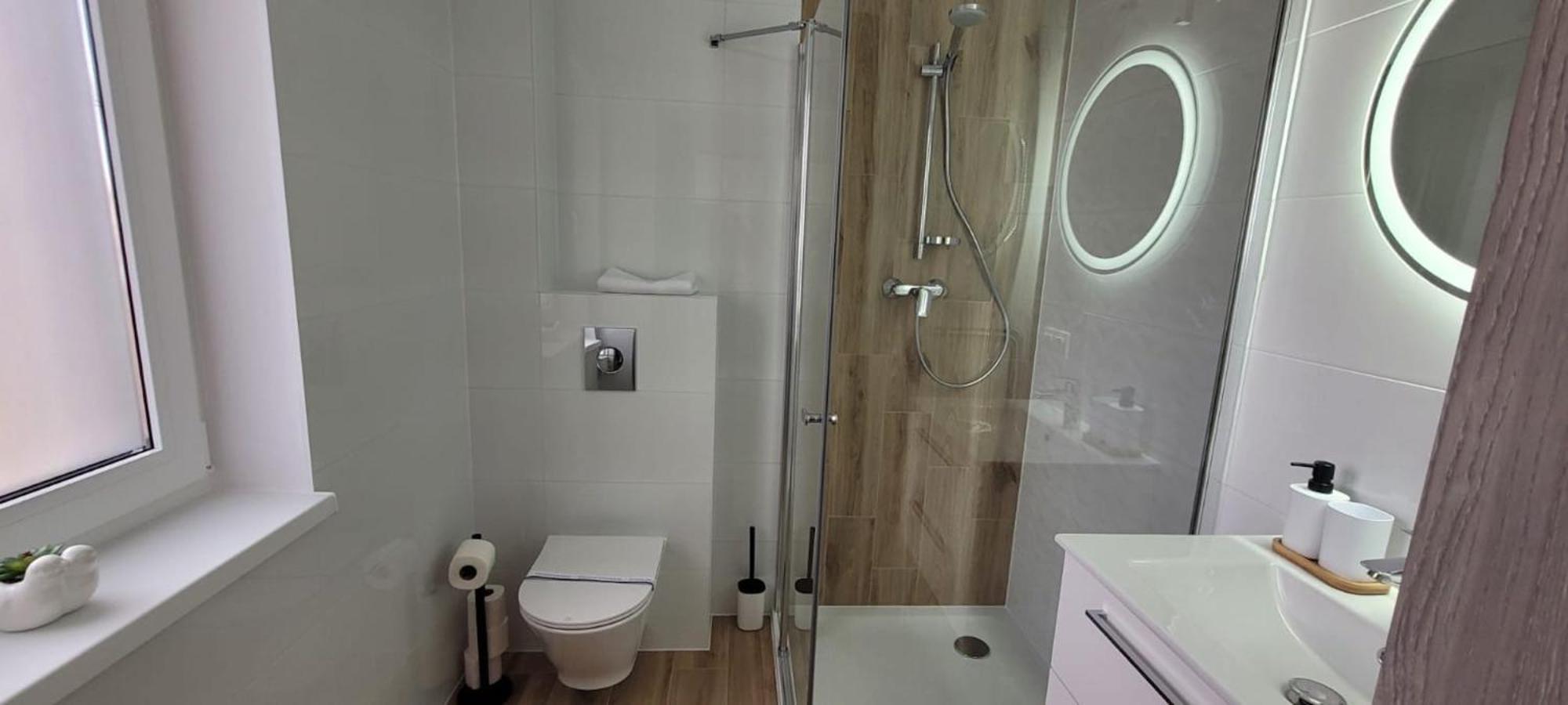 Kolorowe Cieplice - Apartamenty Z Widokiem Na Karkonosze イェレニャ・グーラ エクステリア 写真