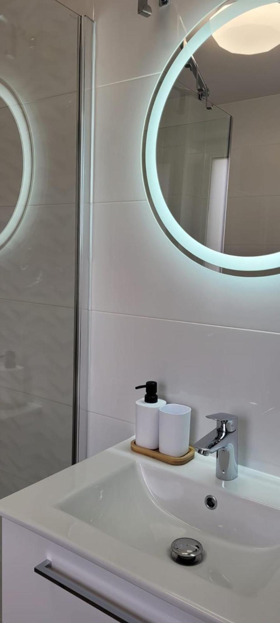 Kolorowe Cieplice - Apartamenty Z Widokiem Na Karkonosze イェレニャ・グーラ エクステリア 写真