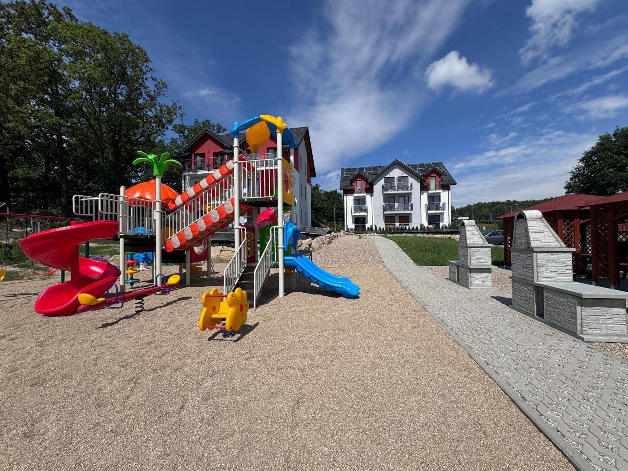 Kolorowe Cieplice - Apartamenty Z Widokiem Na Karkonosze イェレニャ・グーラ エクステリア 写真