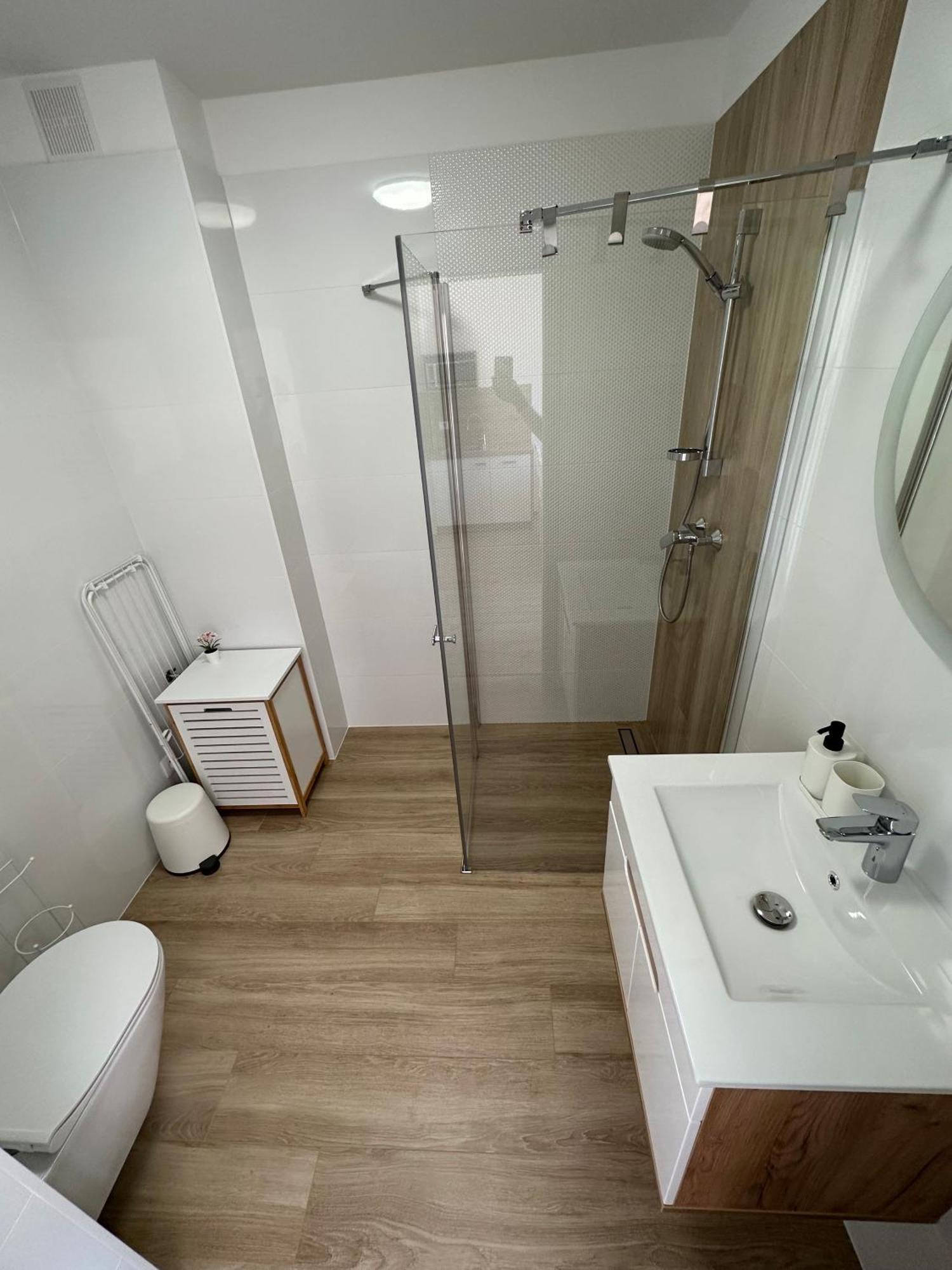 Kolorowe Cieplice - Apartamenty Z Widokiem Na Karkonosze イェレニャ・グーラ エクステリア 写真