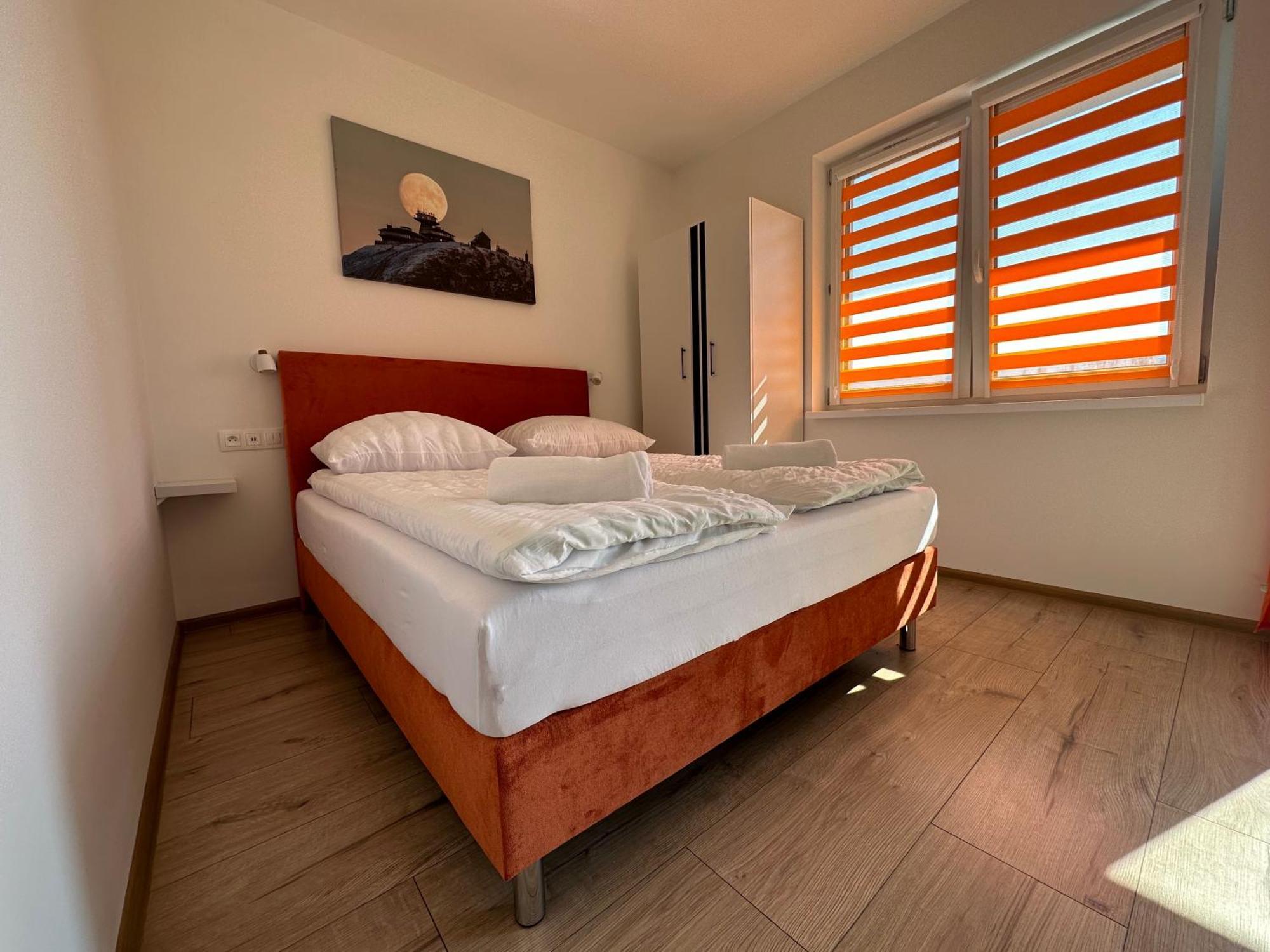 Kolorowe Cieplice - Apartamenty Z Widokiem Na Karkonosze イェレニャ・グーラ エクステリア 写真